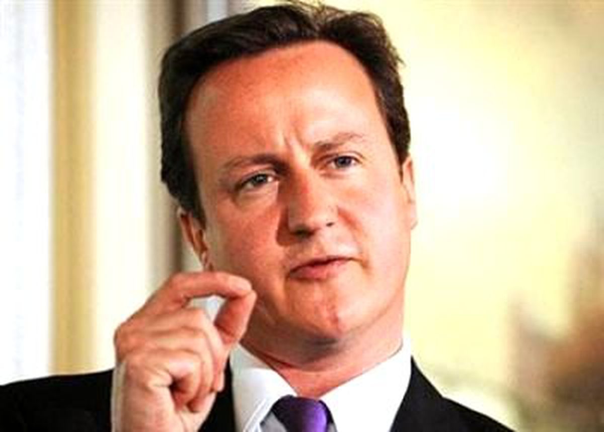 İngiltere Başbakanı David Cameron, Suriye\'nin Başkenti Şam\'daki Şiddet Olaylarının Tırmanışa...