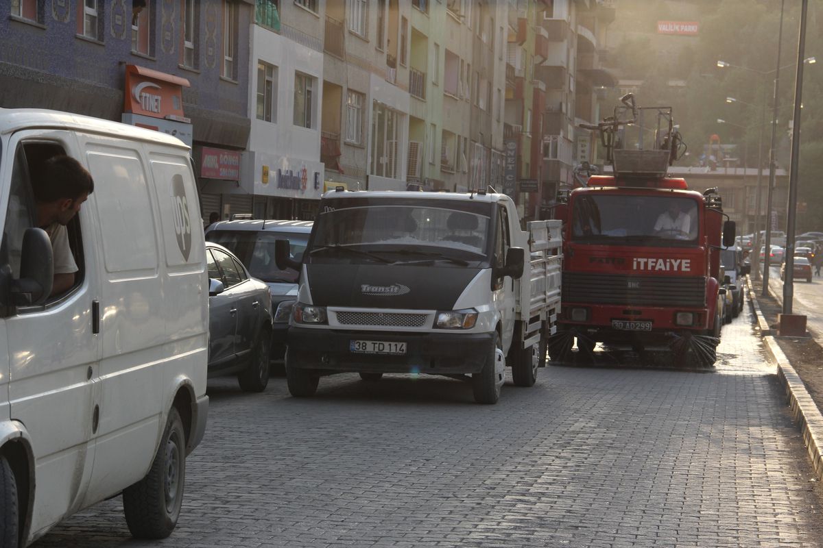 İtfaiye Aracına Aldırış Eden Yok