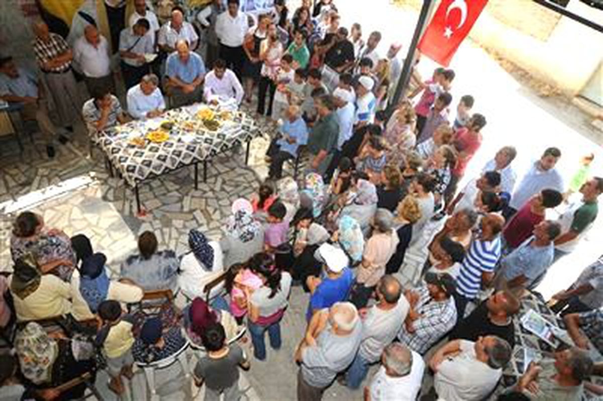 İzmir Belediye Başkan Kocaoğlu, Bornova\'nın Köylerini Ziyaret Etti