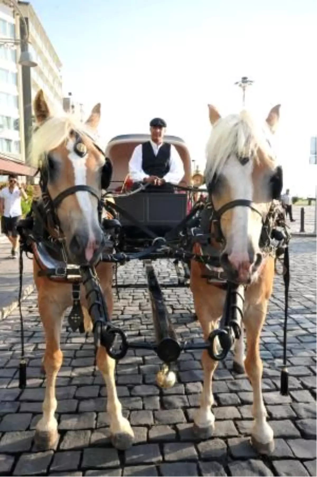 Kordon'da Fayton Keyfi Başladı