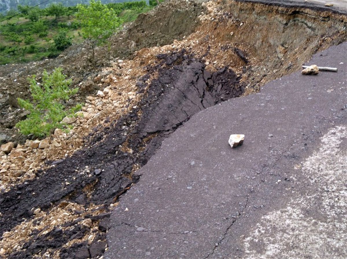 Özel İdare Köylerde Yol Çalışmasına Devam Ediyor
