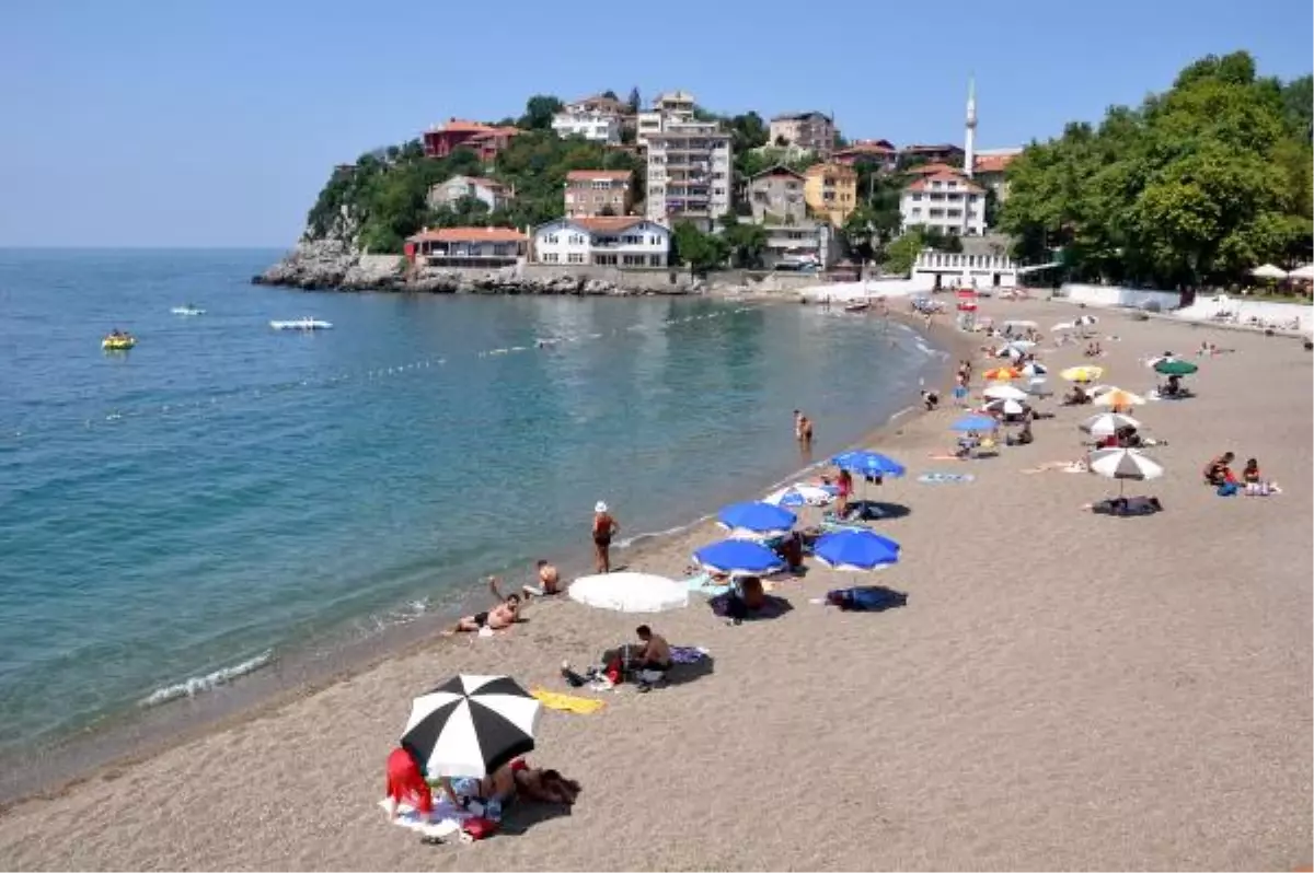 Ramazan\'ın İlk Günü Zonguldak\'ta Plajlar Boşaldı