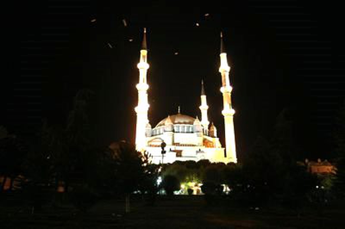 Selimiye\'de İlk Teravih Namazı Kılındı