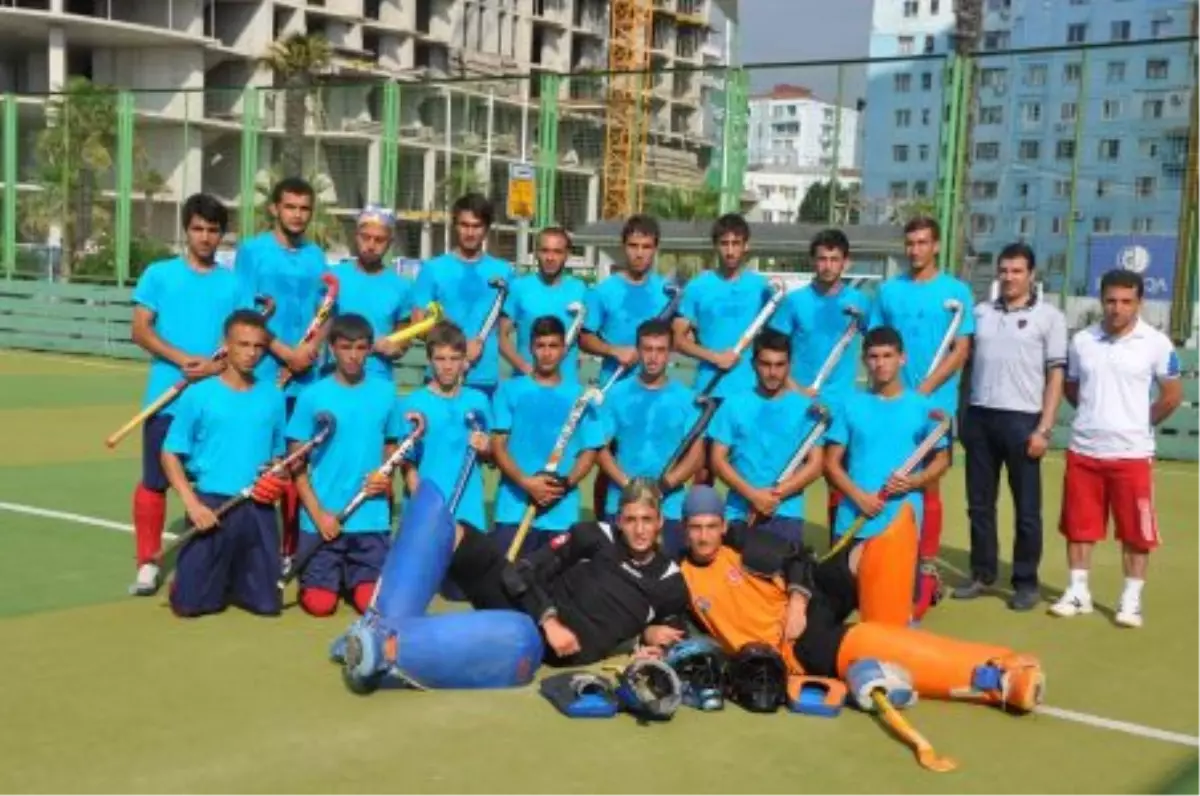 "Türkiye\'nin Adını Hokeyde de Tarihe Yazdıracağız"