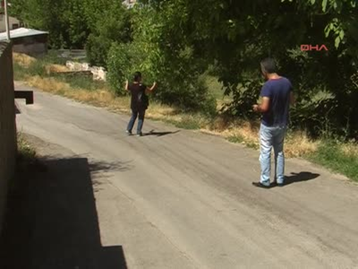Vişne Toplamaya Bahanesiyle 15 Bin Lira Çaldılar