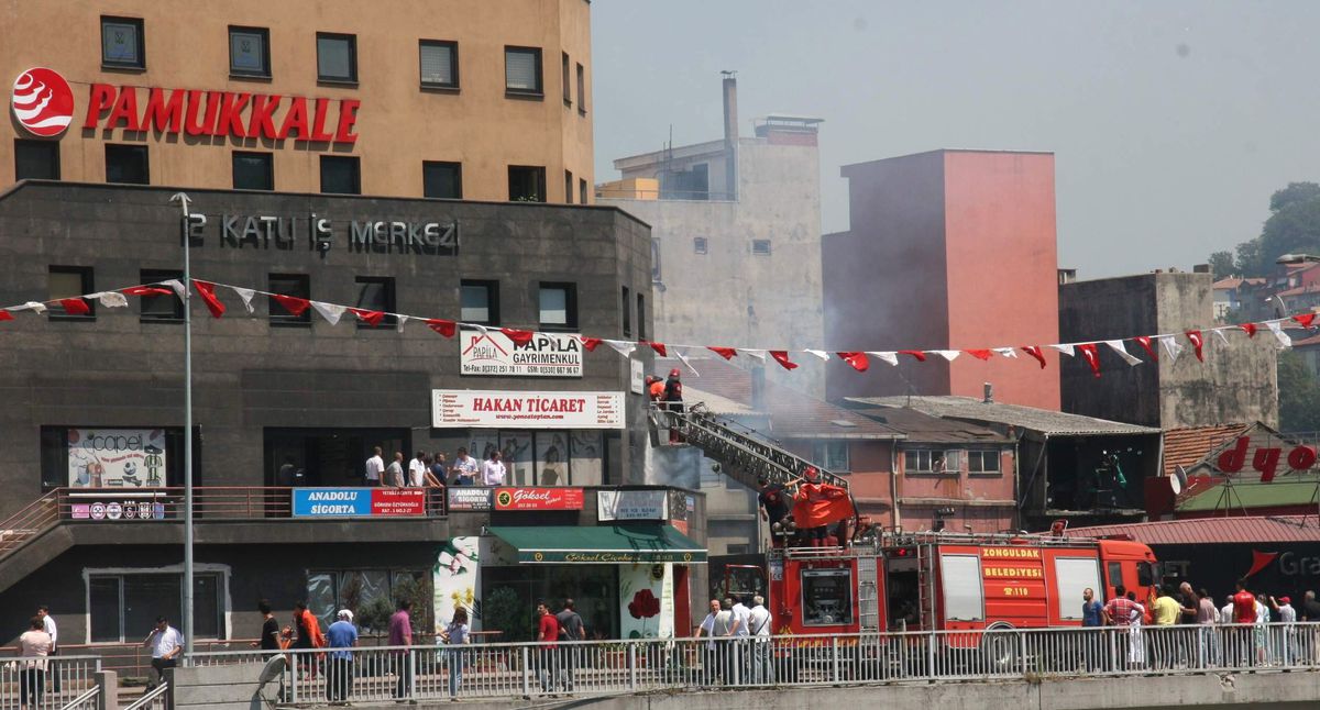 Yangın Korkuttu