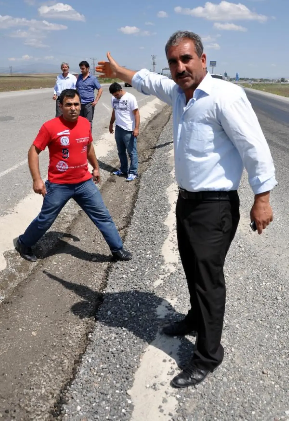 Ağrı\'da Katliam Gibi Kaza: 13 Ölü