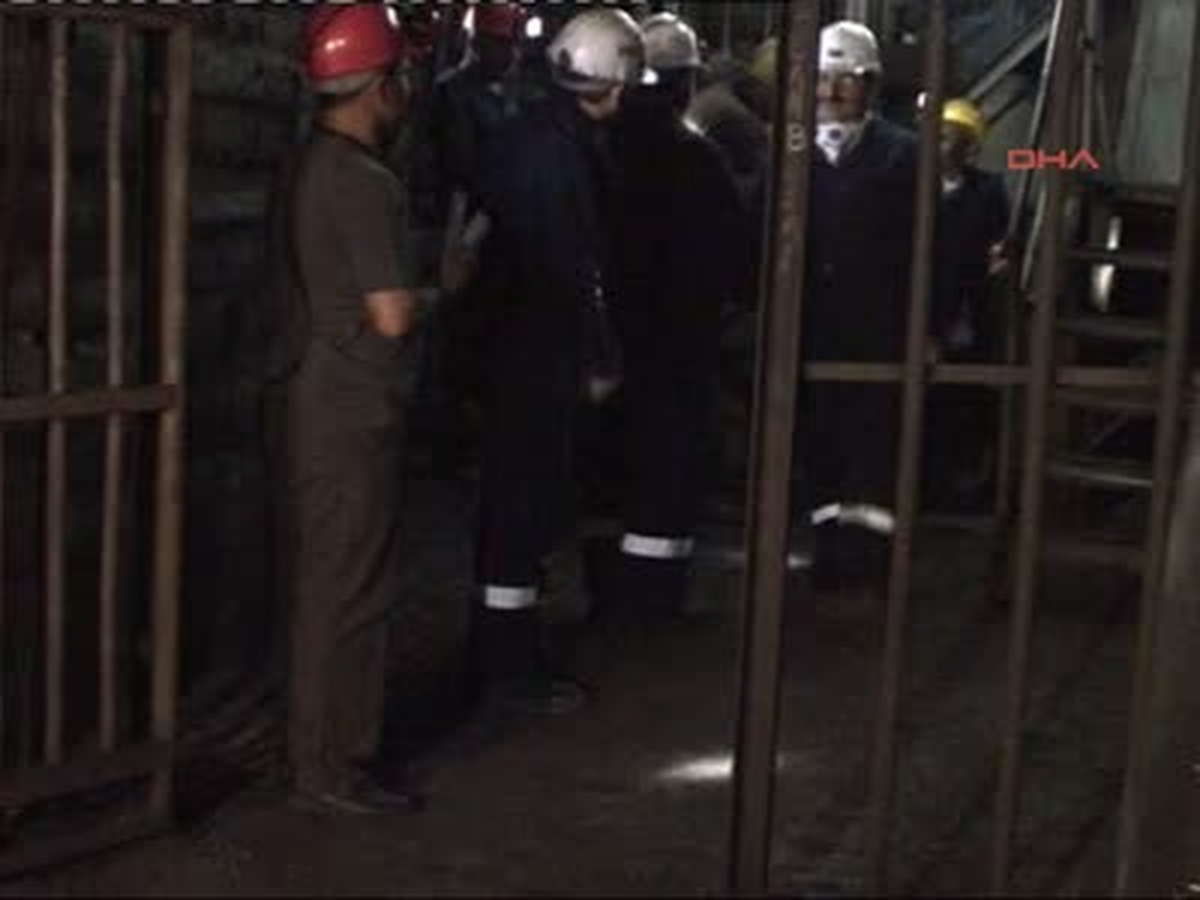 Bakan Maden İşçileriyle İftar Yaptı