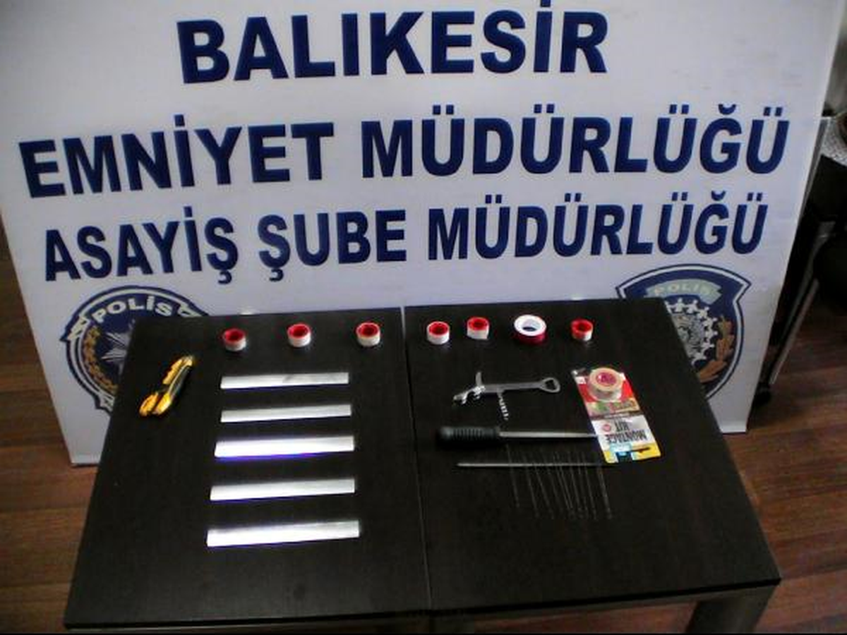 Atm\'de Düzenekli Dolandırıcılığa İki Tutuklama