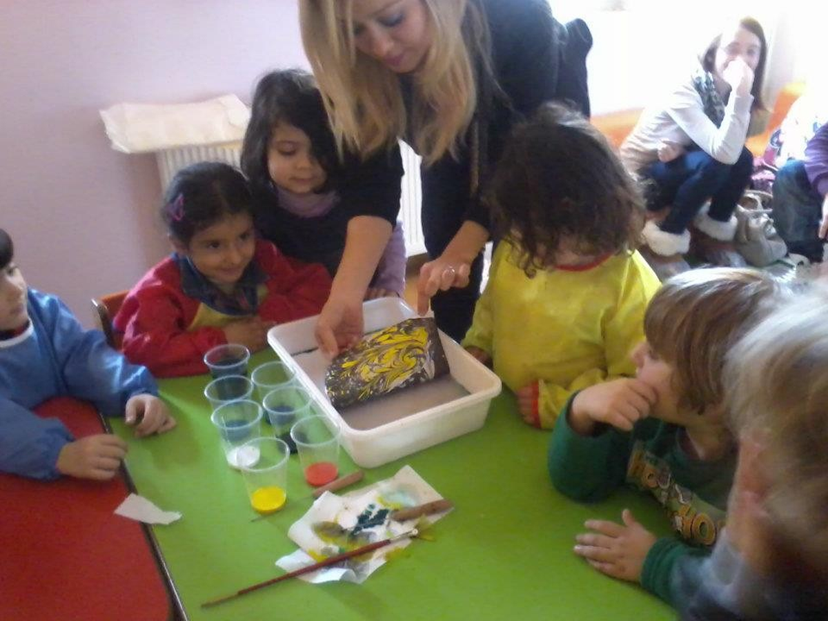 Didimli Minikler Ebru Sanatını Öğreniyor