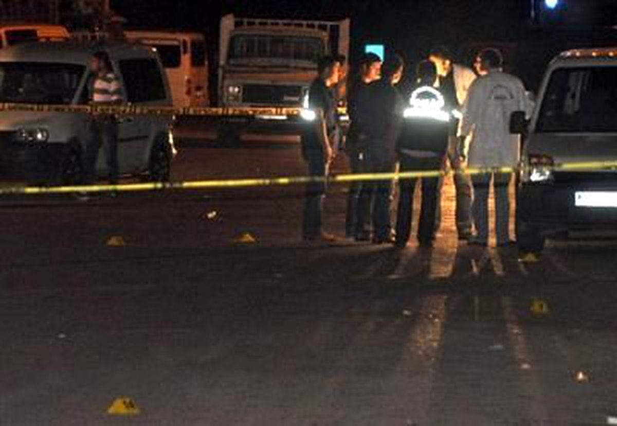 Diyarbakır\'da Silahlı Kavga: 2 Ölü, 8 Yaralı