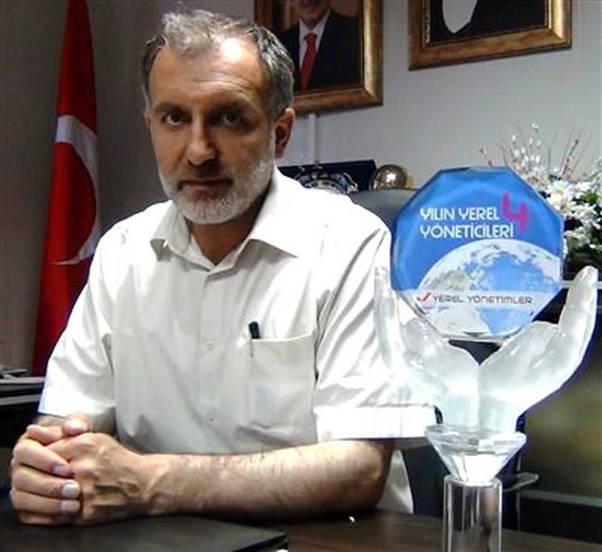 Erciş Belediye Başkanı Arapoğlu "Yılın Belediye Başkanı" Seçildi