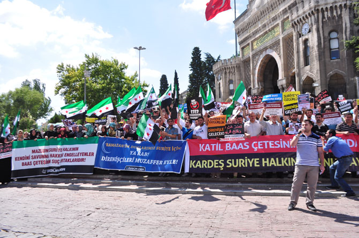 Fatih\'te Suriye Yönetimi Karşıtı Eylem