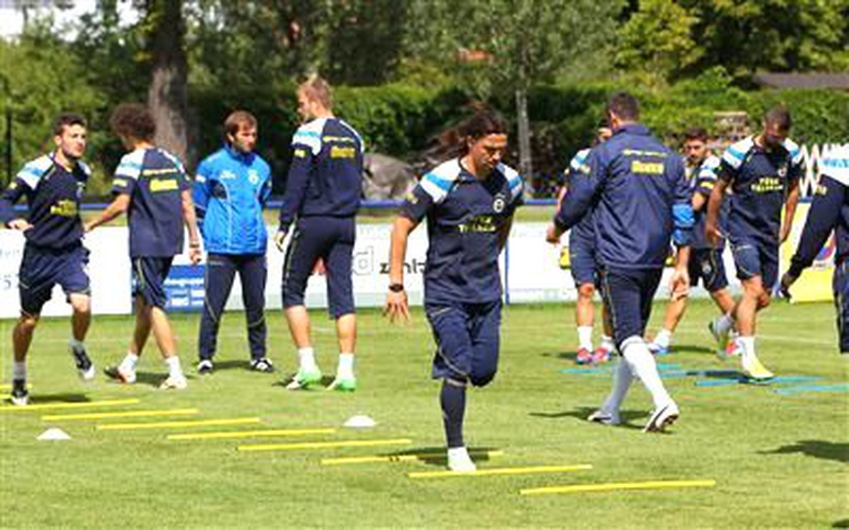 Fenerbahçe Yeni Sezon Hazırlıklarını Sürdürüyor