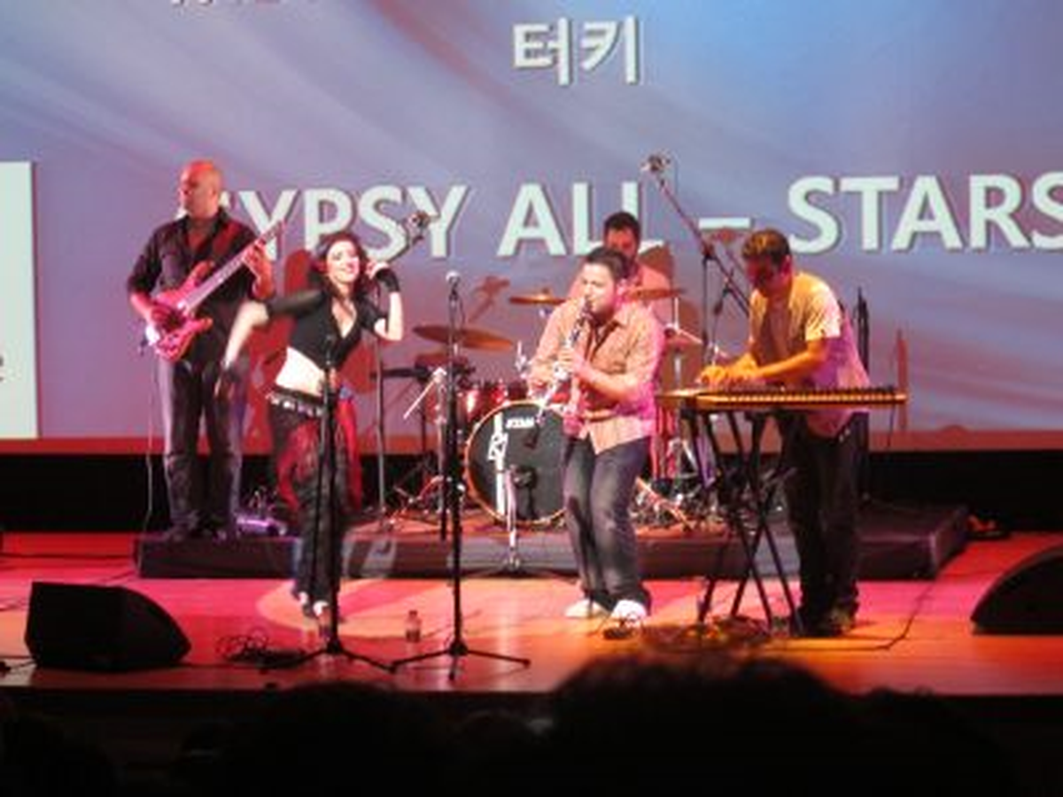 Güney Kore, New York Gypsy All Stars İle Coştu