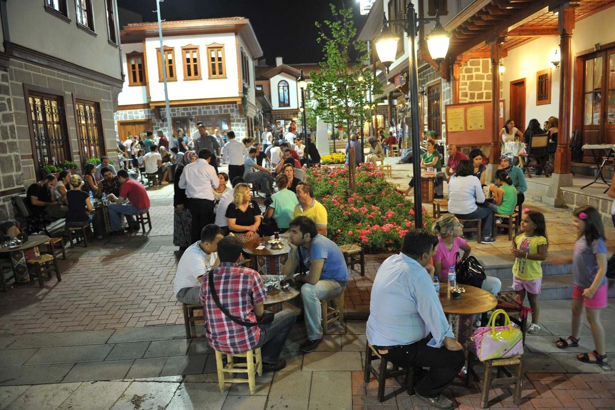 Hamamönü\'nde Ramazan Coşkusu Başladı