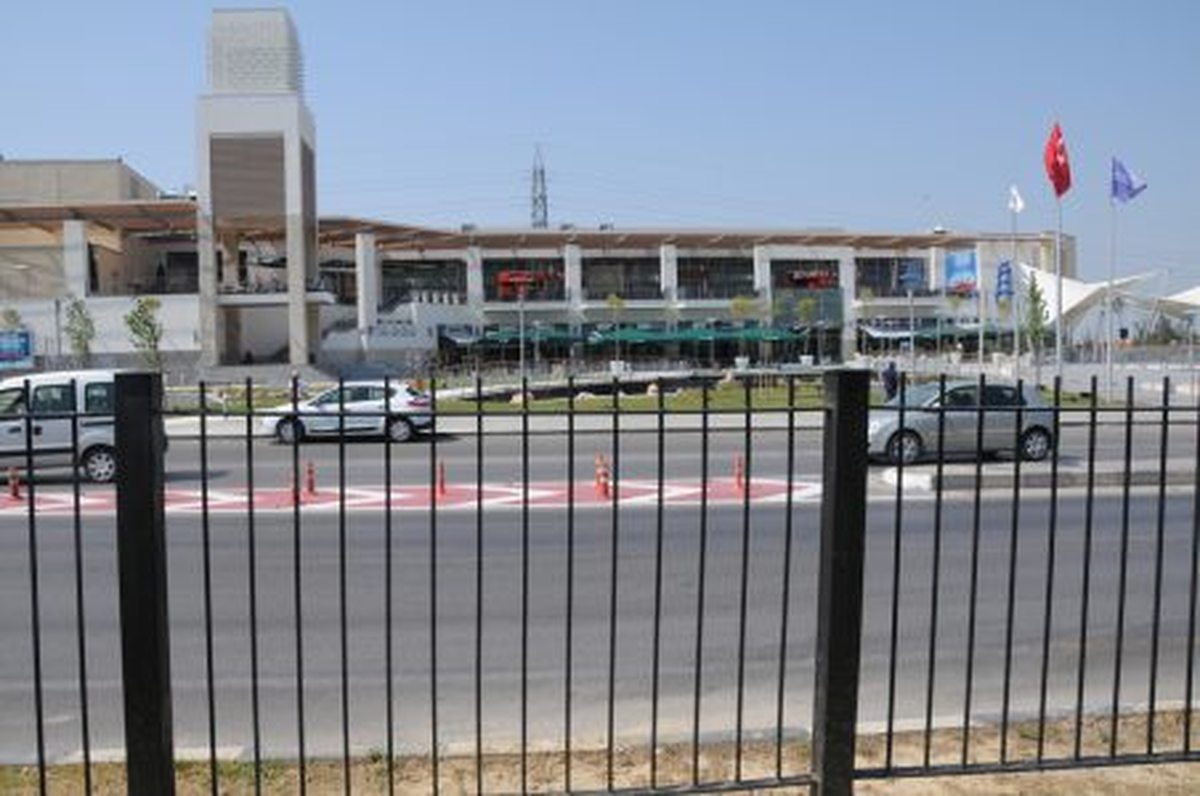 İzmir-Bursa Karayolu\'nda Yaya Güvenliği Çalışması
