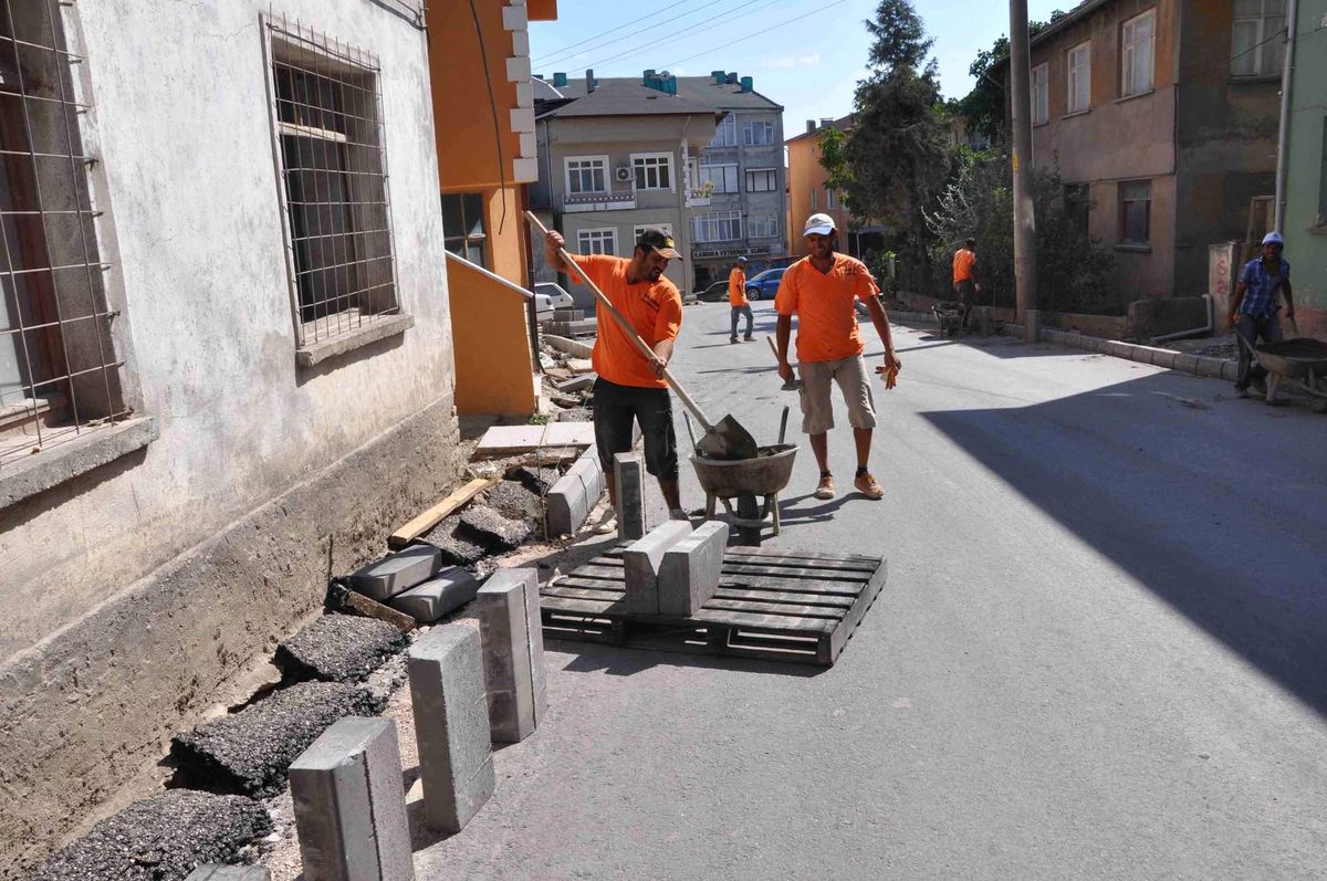 Kandıra Caddeleri Asfaltlanıyor