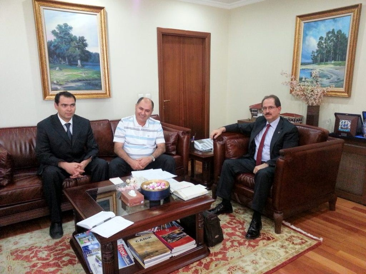 Kavaklıoğlu TOKİ Başkanı ile Görüştü