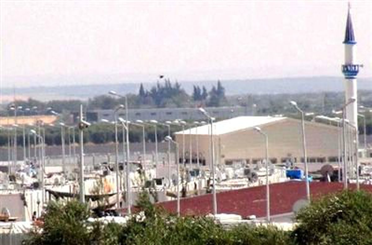 Kilis\'teki Konteynır Kentte Market İzdihamı
