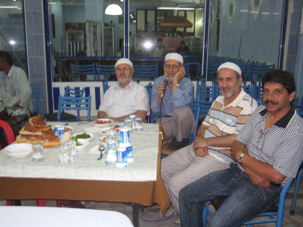 Lüleburgaz\'da Bin Kişiye İftar Yemeği