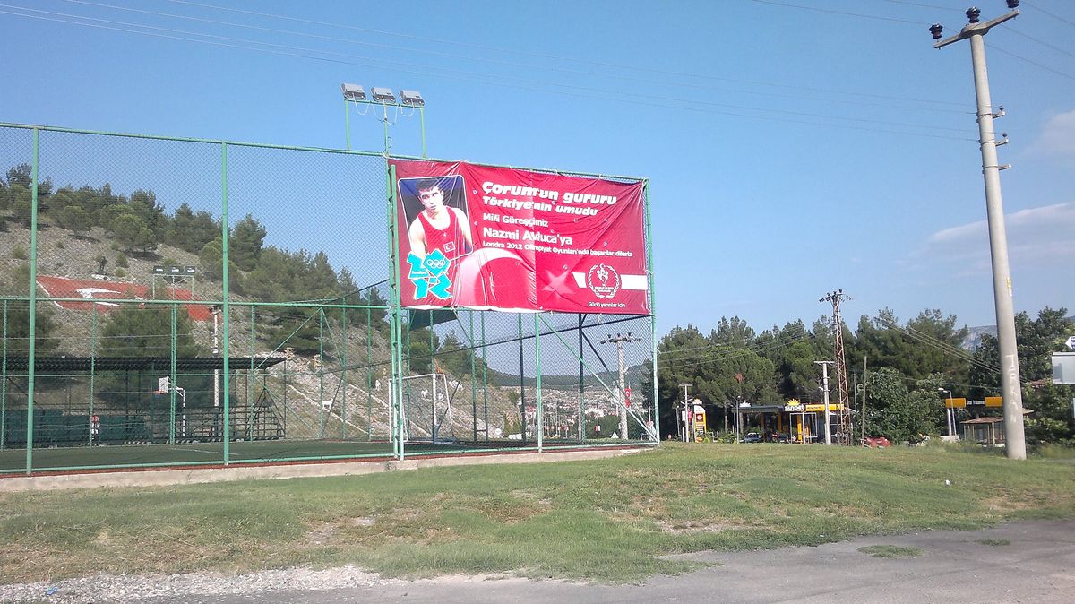 Milli Güreşçiye Hemşehrilerinden Destek