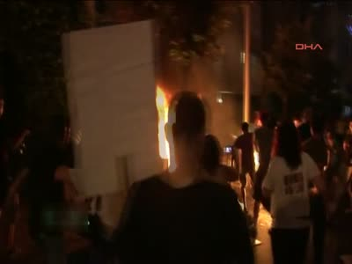 Kendini Yakan İsrailli Gösterici Öldü