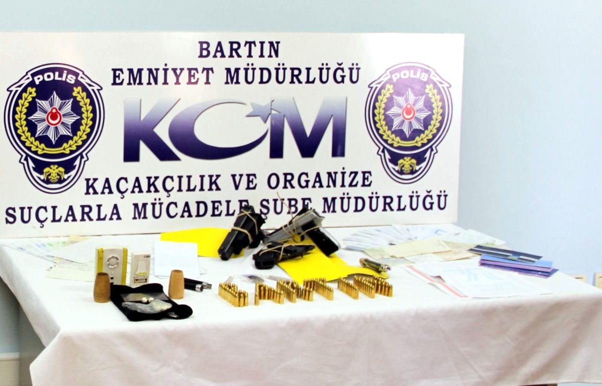 Suç Örgütü Çetesinden 4 Kişi Tutuklandı
