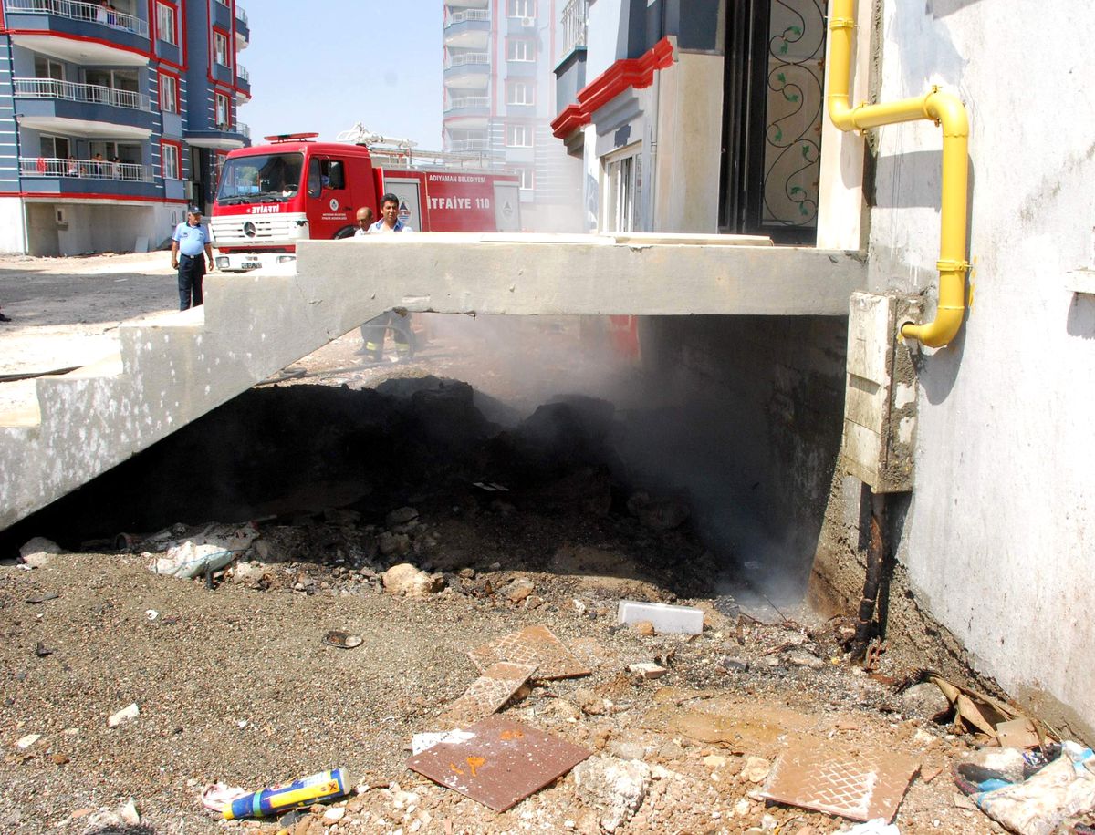 Adıyaman\'da Doğalgaz Hattındaki Patlama Korkuttu