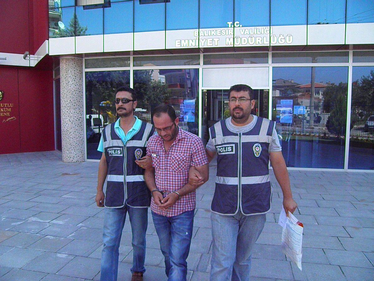 Atm Dolandırıcıları Yakalandı