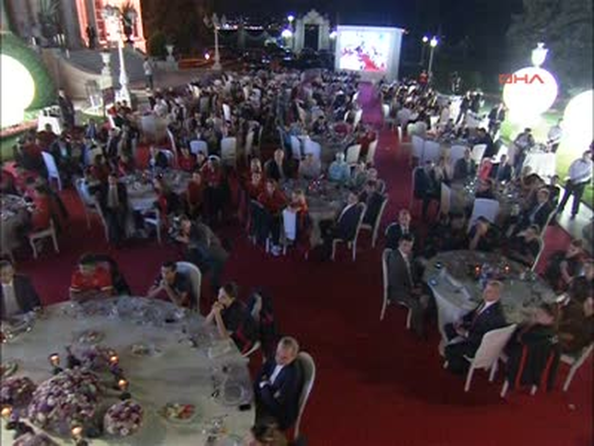 Başbakan Erdoğan.2012 Olimpiyatların Tarihi Nitelikte Bir Çıkarma Yapıyoruz Kamera.