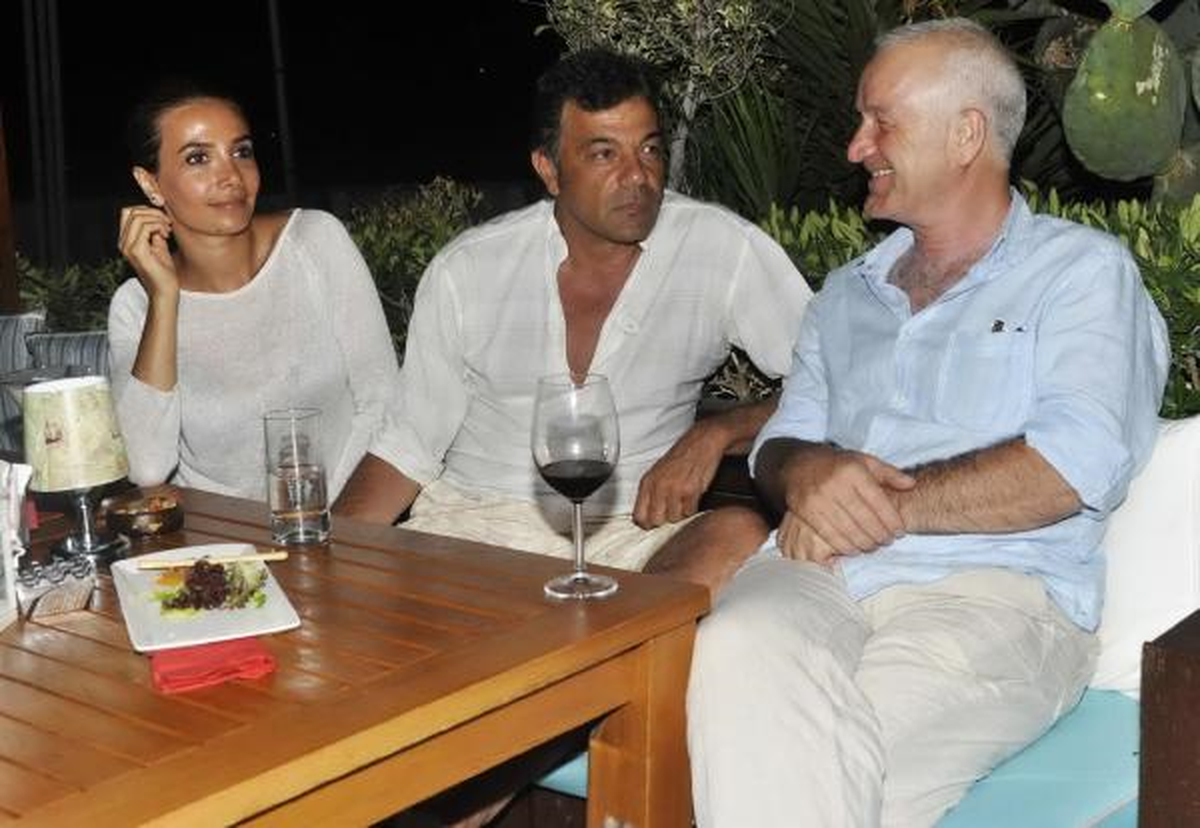 El Ele Caz Dinlediler