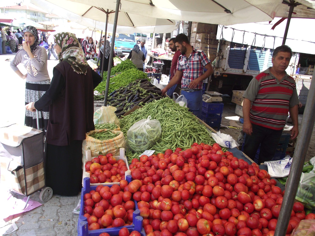 Kulu\'da Semt Pazarlarında Ramazan Hareketliliği