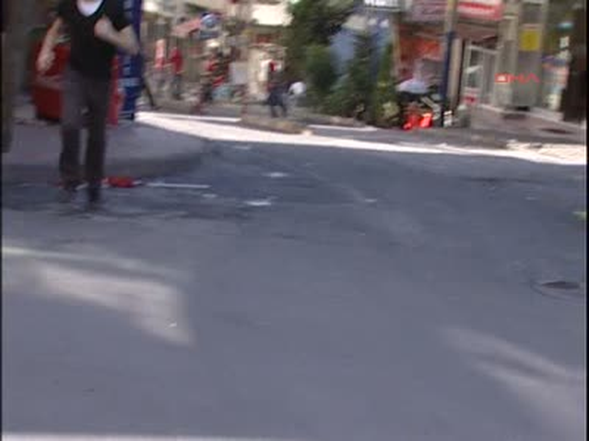 Okmeydanı\'nda Molotoflu Eylem