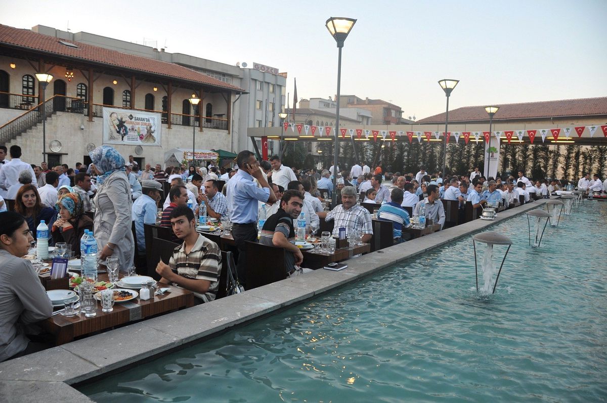 Sahan Şirehan\'da Ramazan\'da İftar Coşkusu Başladı