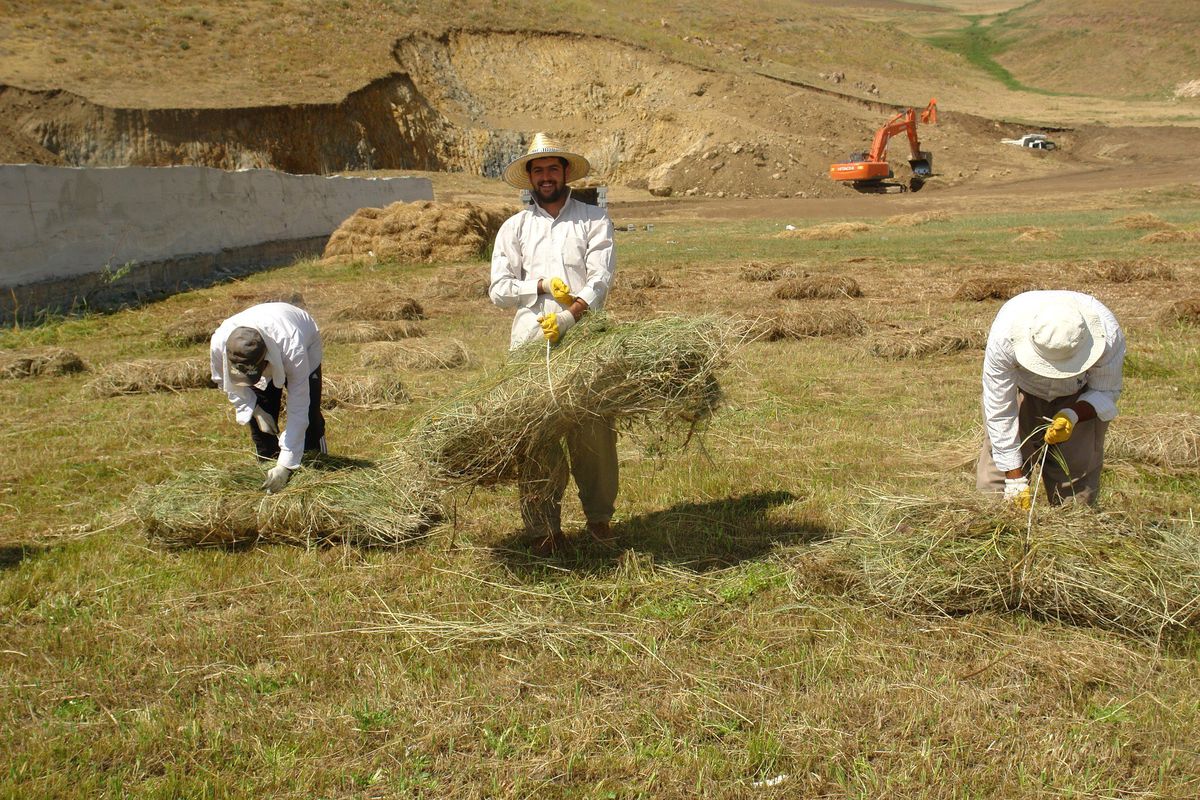 Tarım İşçileri 35 Derece Sıcakta Oruç Tutmaya Özen Gösteriyorlar