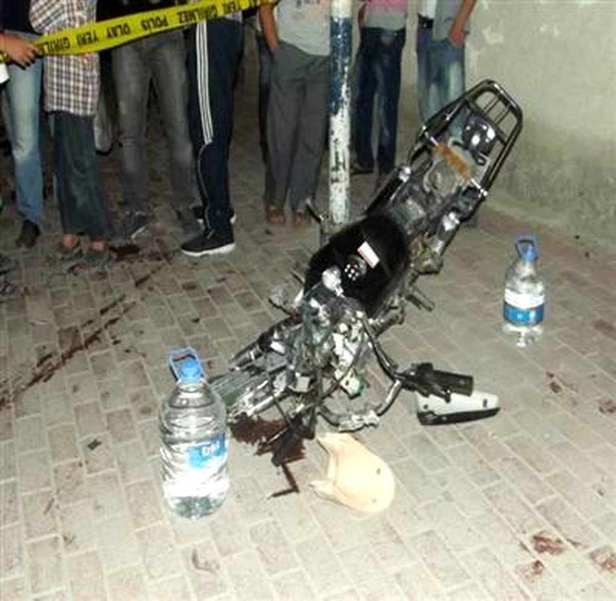 Triportör ile Motosiklet Çarpıştı: 1 Ölü, 3 Yaralı