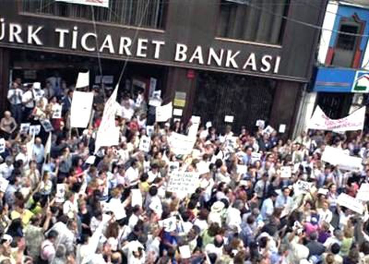 Türkbank Battı Gitti \'Vakıf\' ile \'Dernek\' Mal Kavgasına Girdi