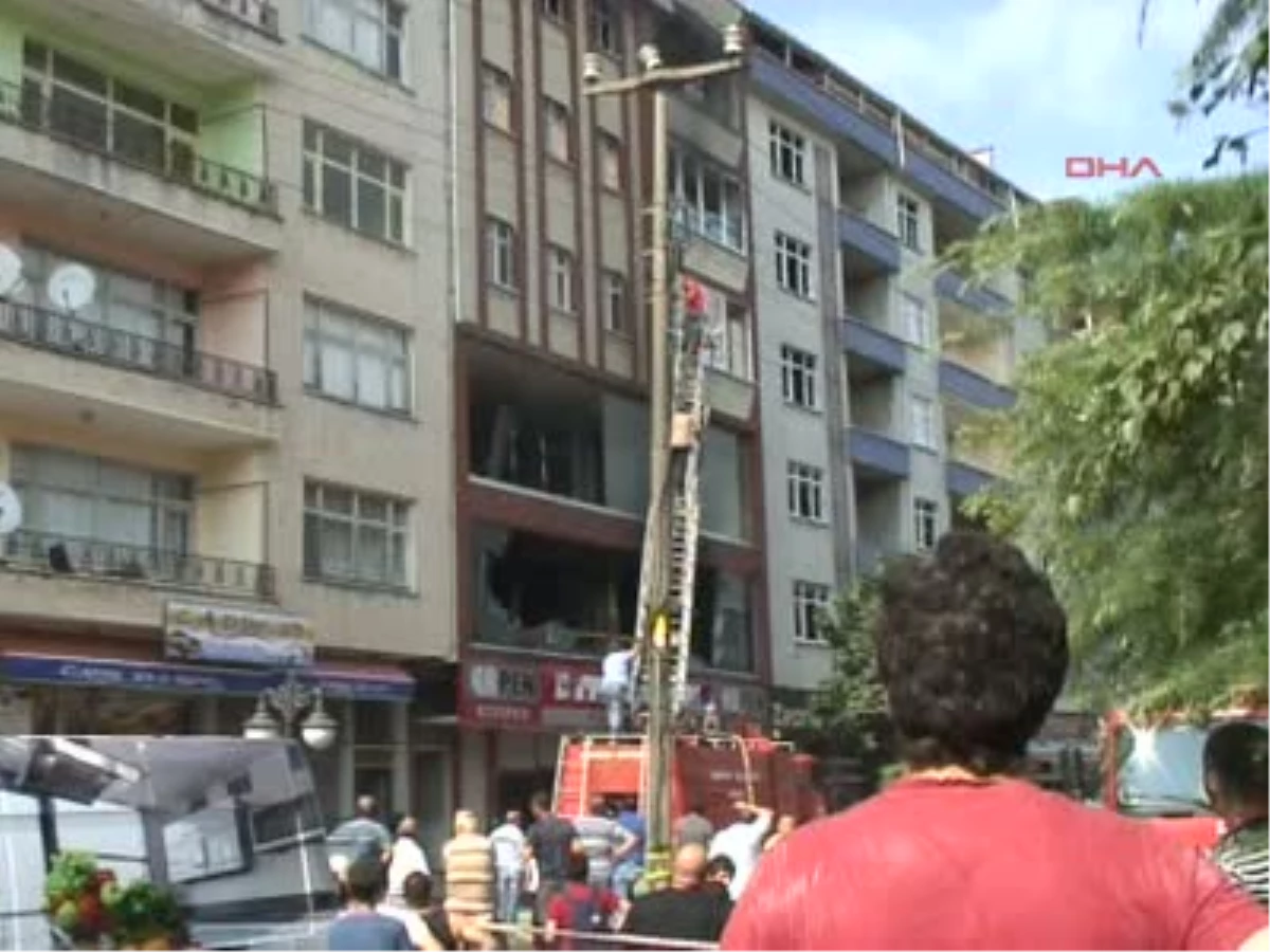 Yangın Çıkan Binadan Kurtarılan Çocuk Hayatını Kaybetti