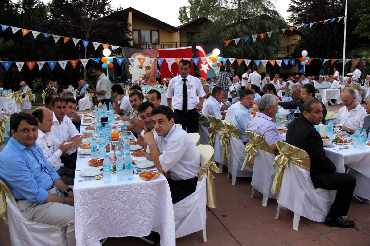 AK Parti Bartın Teşkilatı İftarda Bir Araya Geldi