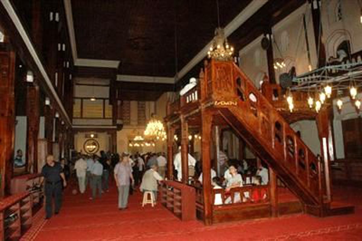 \'Arap Camii\' Yeniden İbadete Açldı