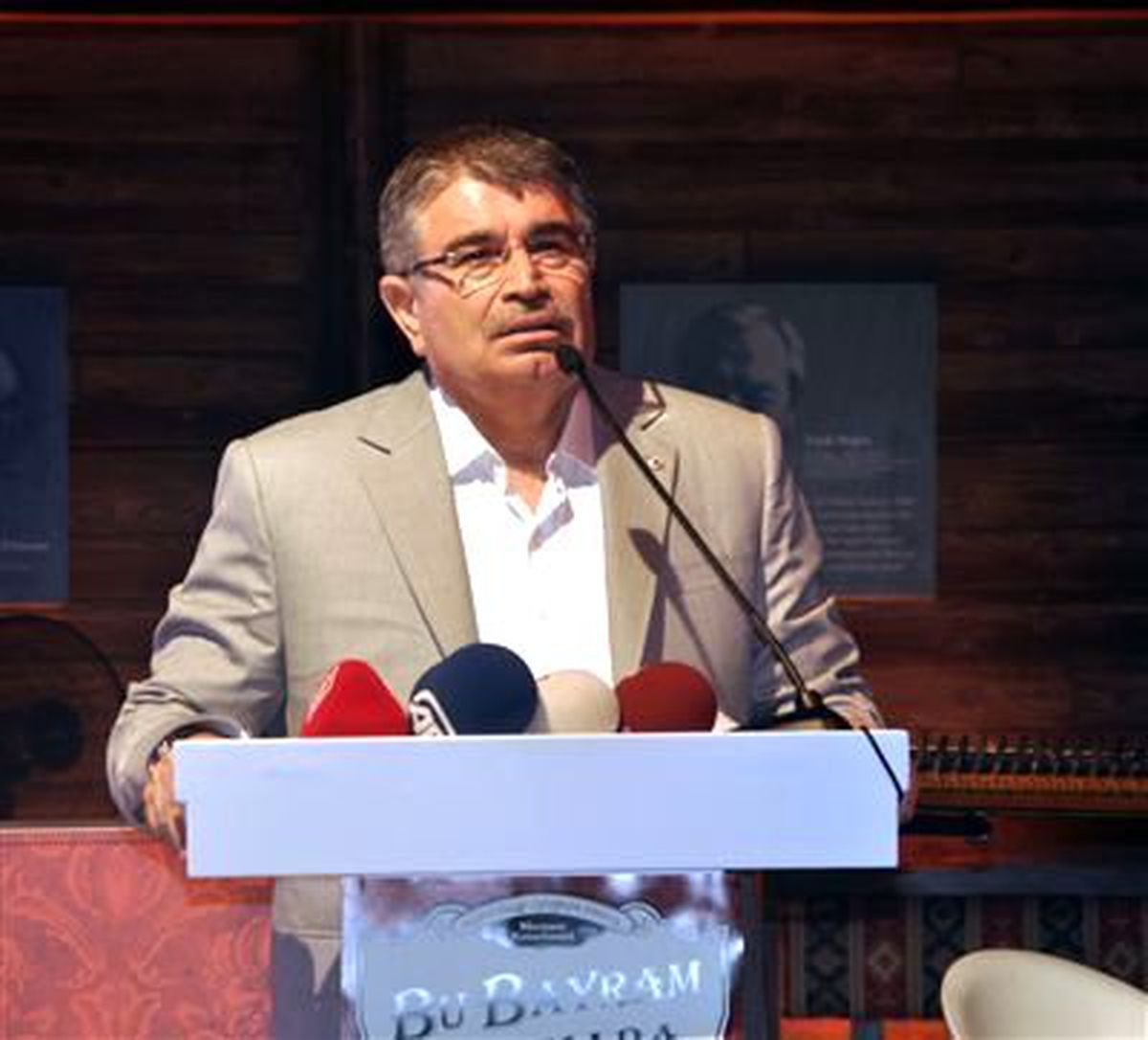Bakan Şahin ve Yılmaz İstanbul\'da Açılışlara Katıldı