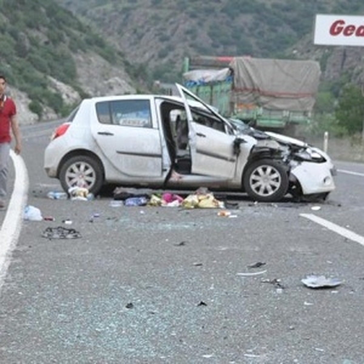 Balayından Dönen Çift Trafik Kazasında Öldü