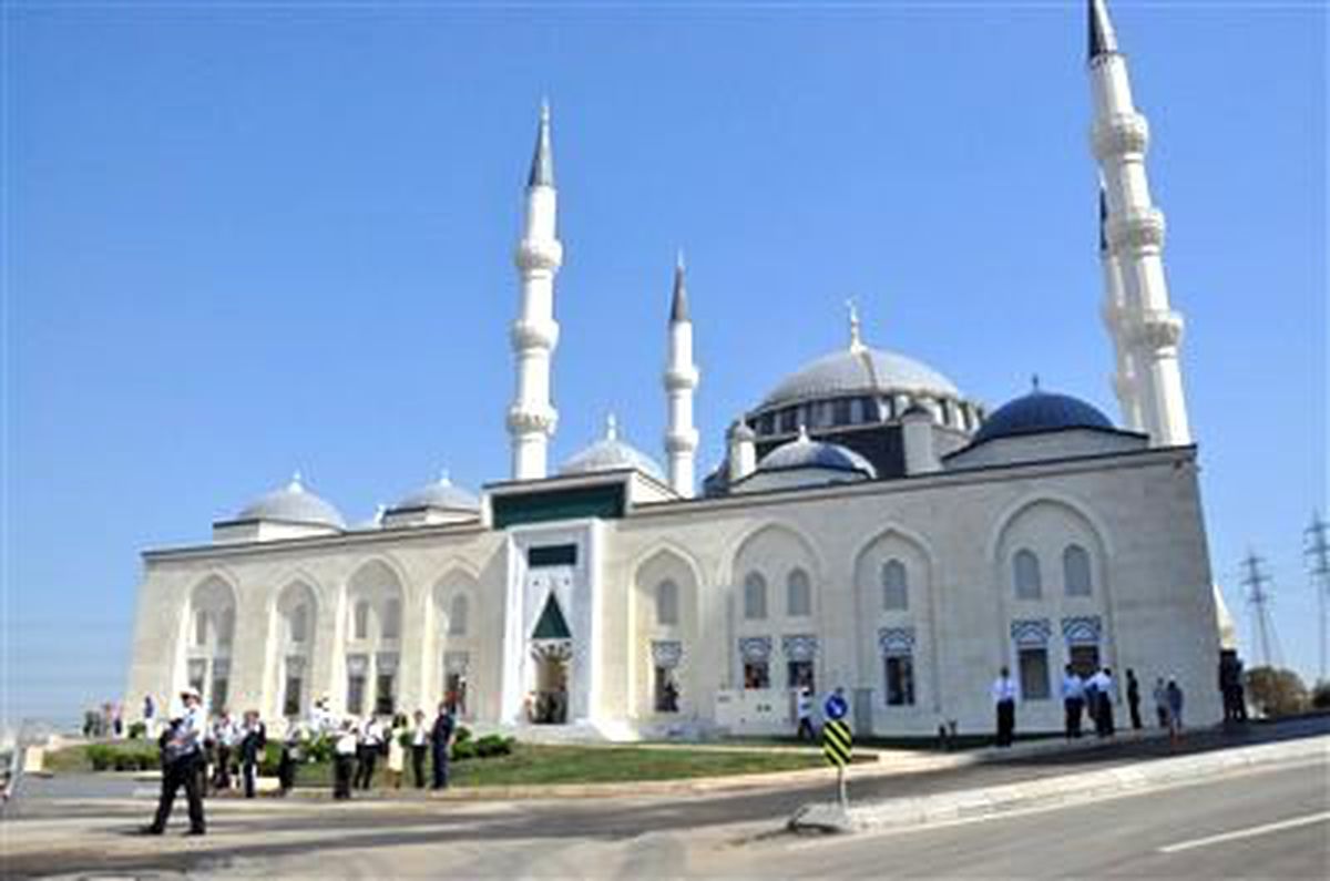 Başbakan Erdoğan Mimar Sinan Camii\'ni İbadete Açtı