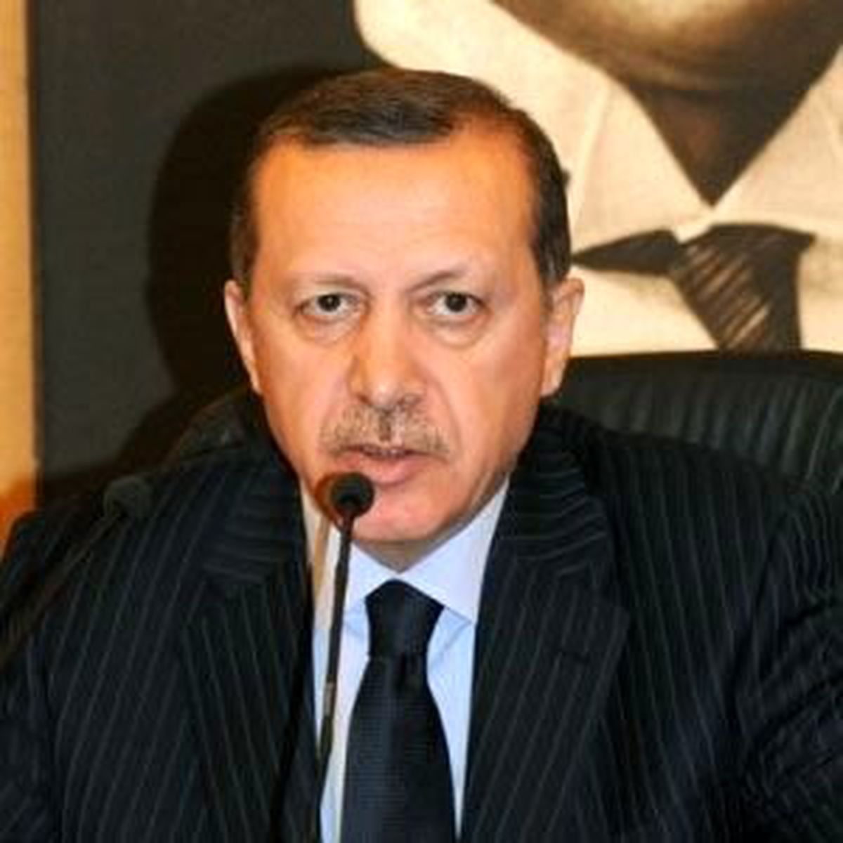 Başbakan, MİT Müsteşarı ve Milli Savunma Bakanı ile Bir Araya Geldi