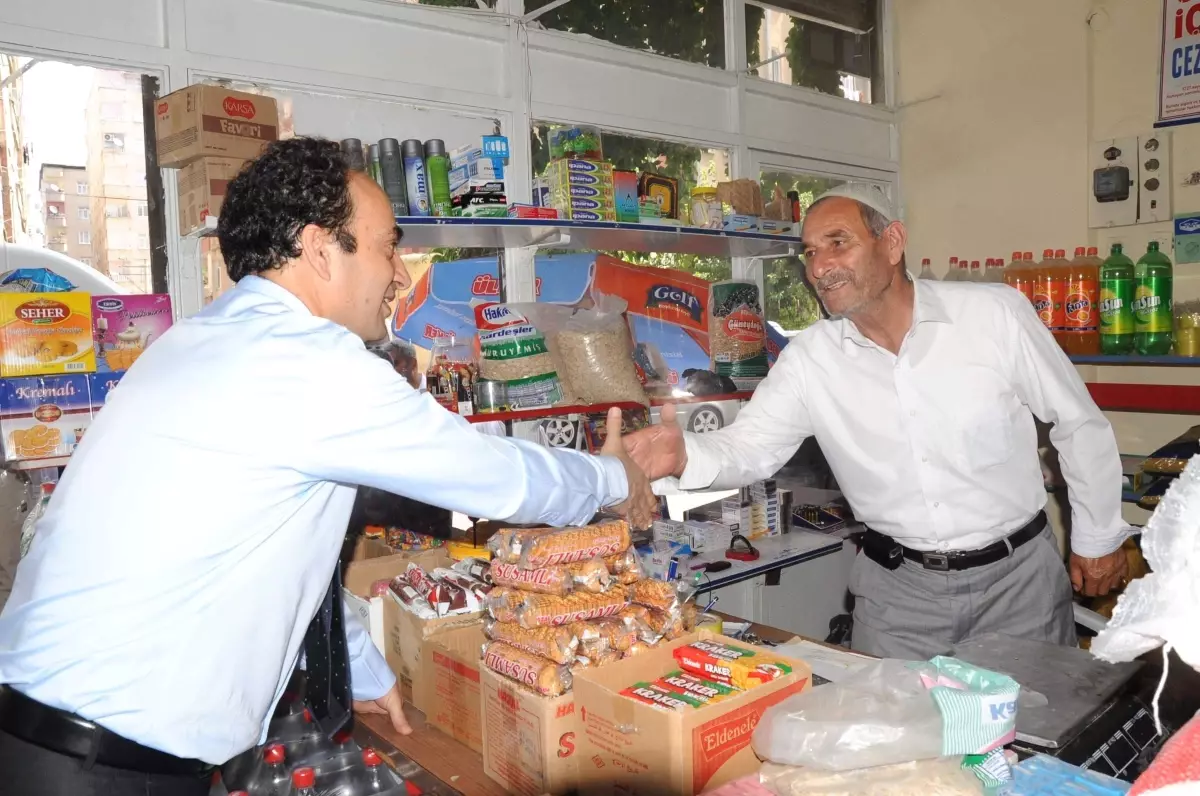 Baydemir Bağlar\'da Esnafı Ziyaret Etti