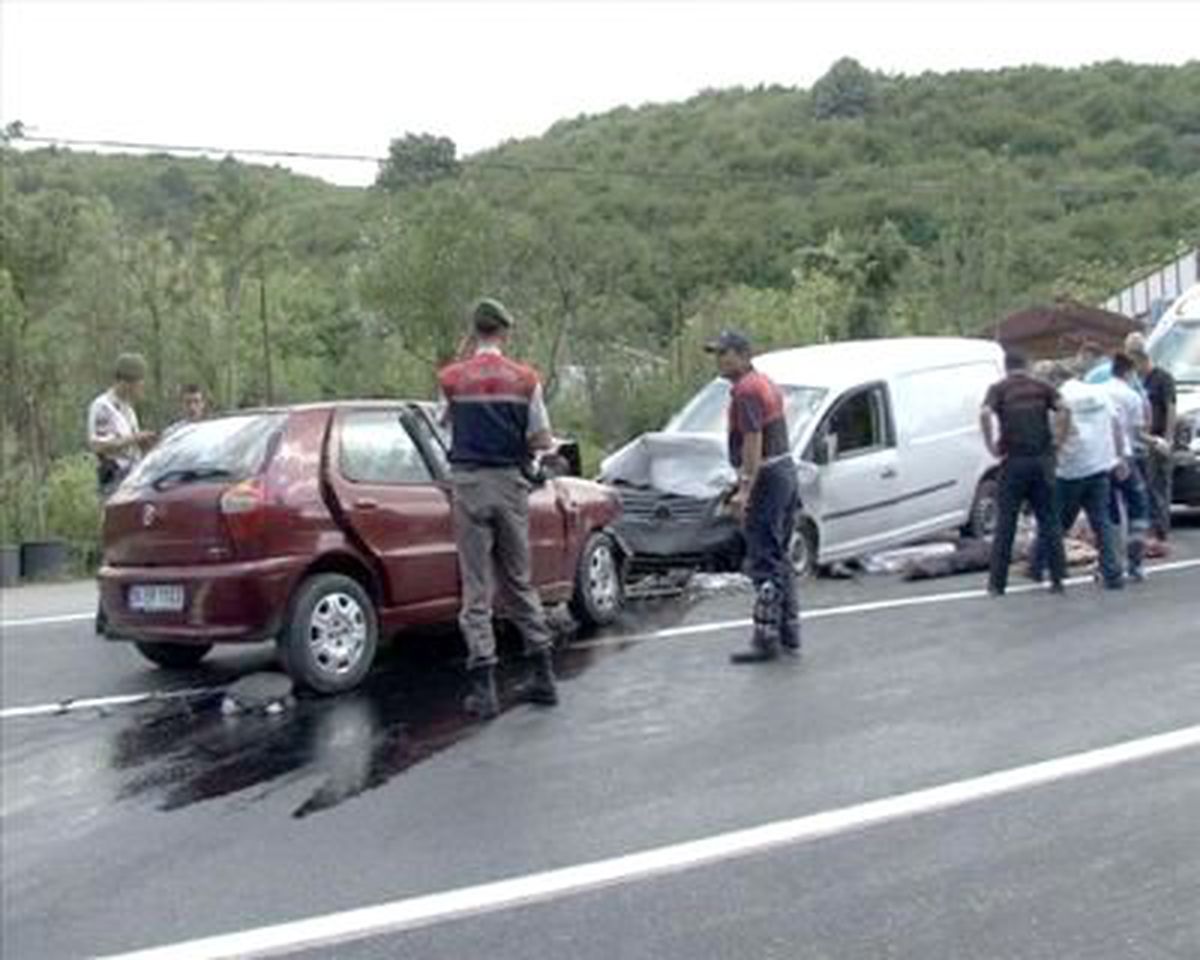 Beykoz\'da Trafik Kazası: 2 Yaralı