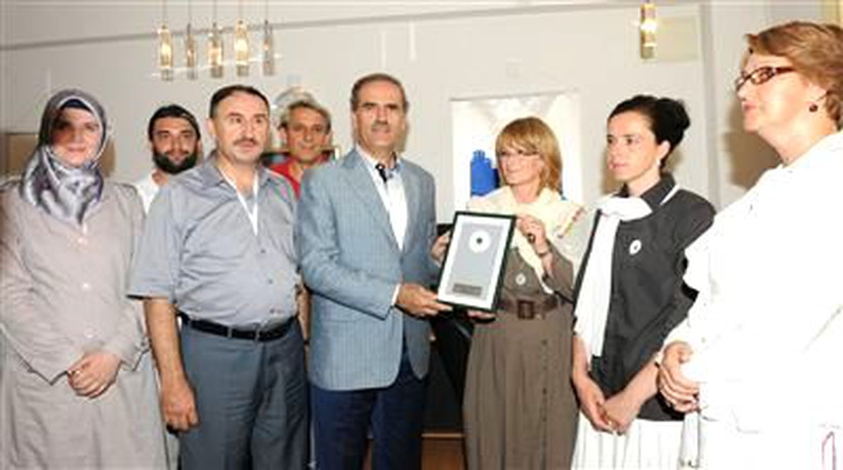 Bursa Büyükşehir Belediye Başkanı Altepe\'ye "Srebrenitsa" Plaketi