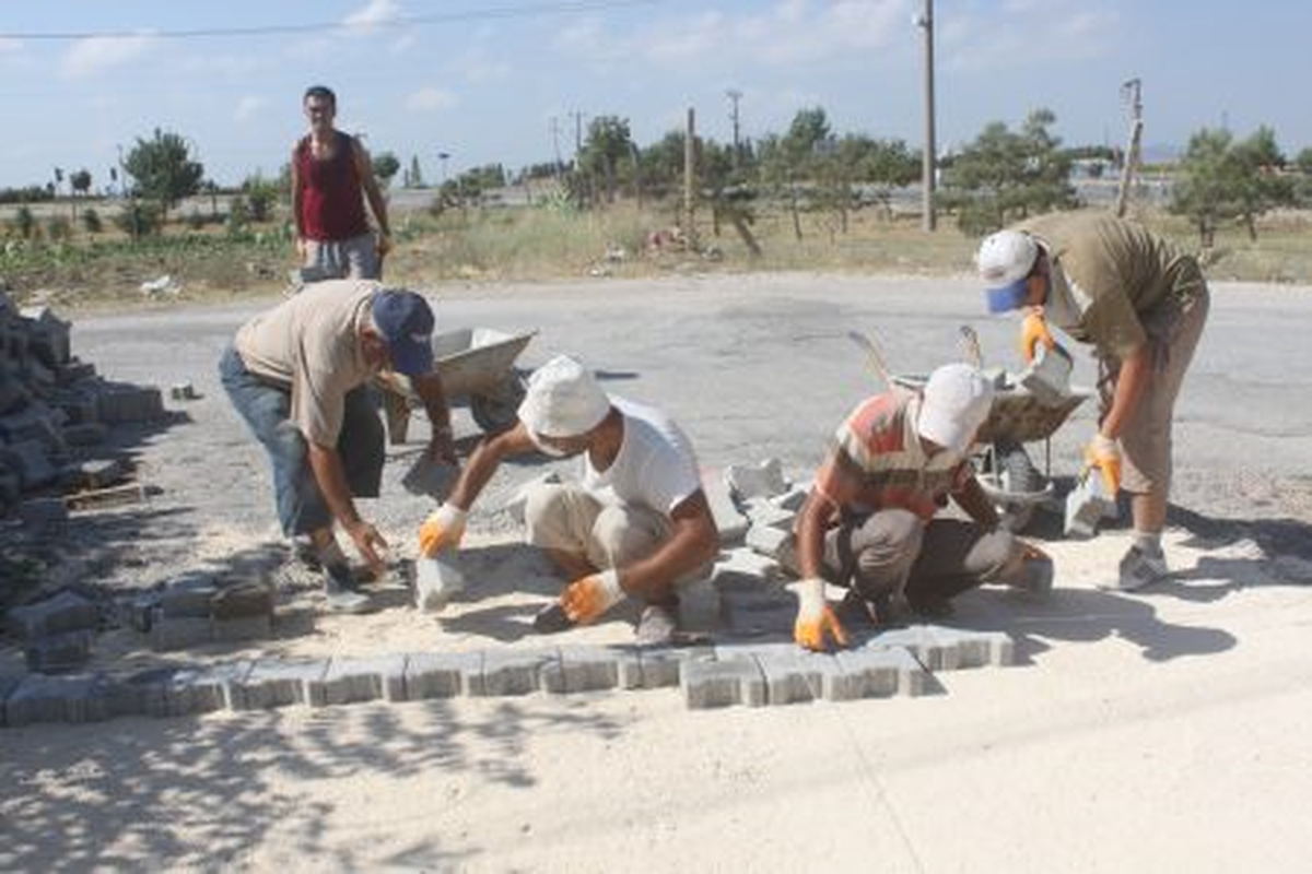 Cadde ve Sokaklar Tozdan ve Topraktan Kurtuluyor