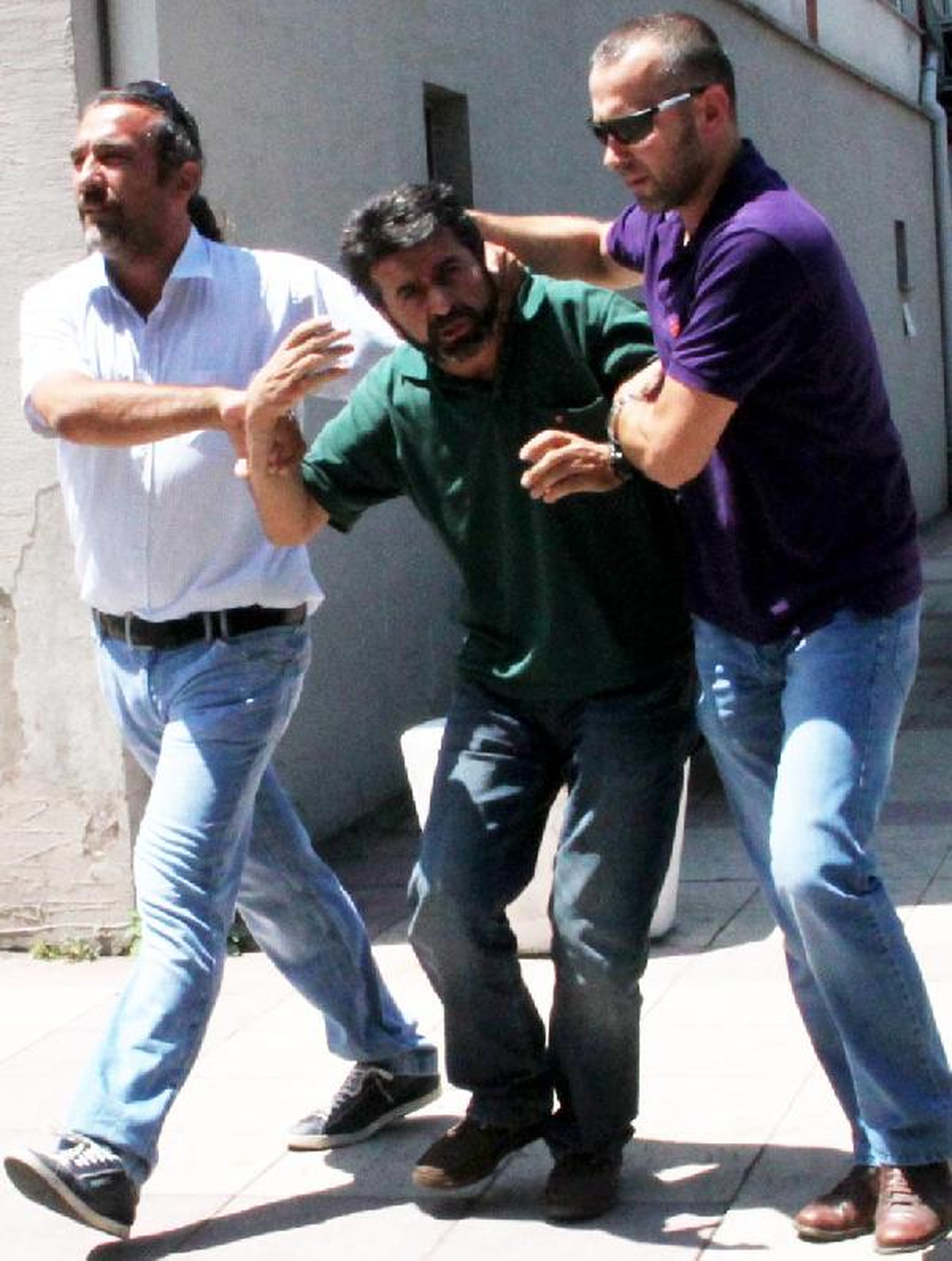 Çaldığı Otomobilleri Sahte Ruhsatla Satan Kişi Tutuklandı